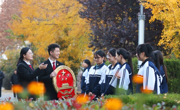 ���ϰ��(y��ng)����ȫ���h У�@�С�����